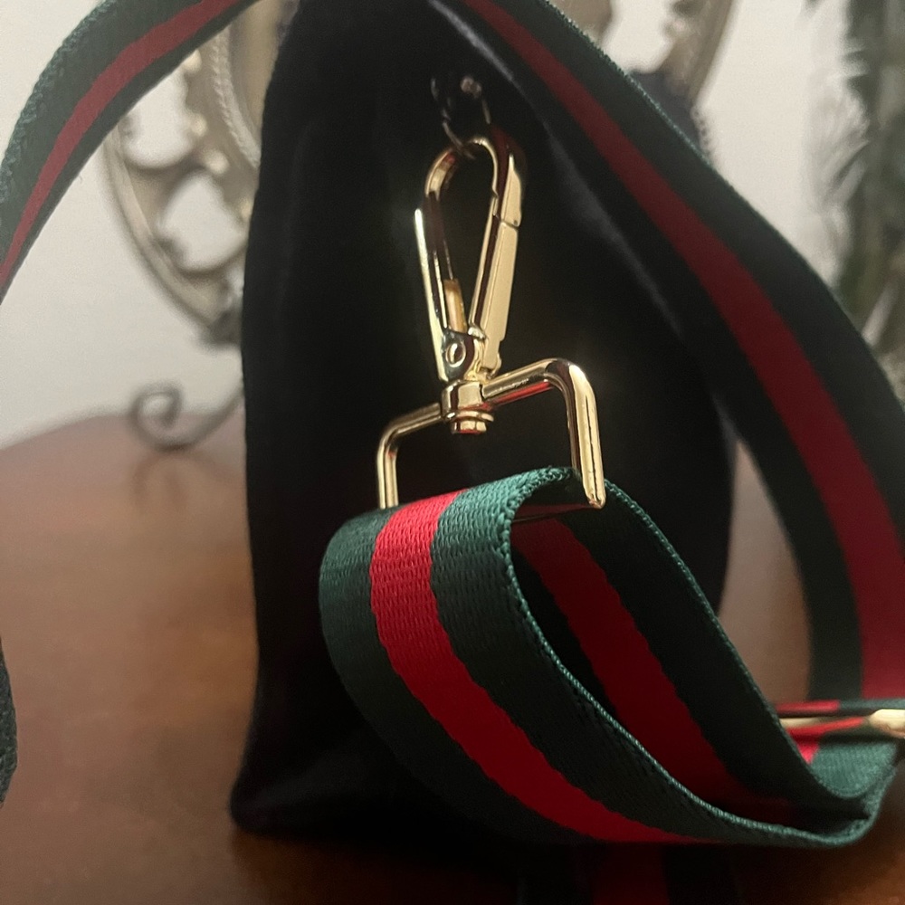 Gucci converted to a crossbody bag - Picture 4 of 10